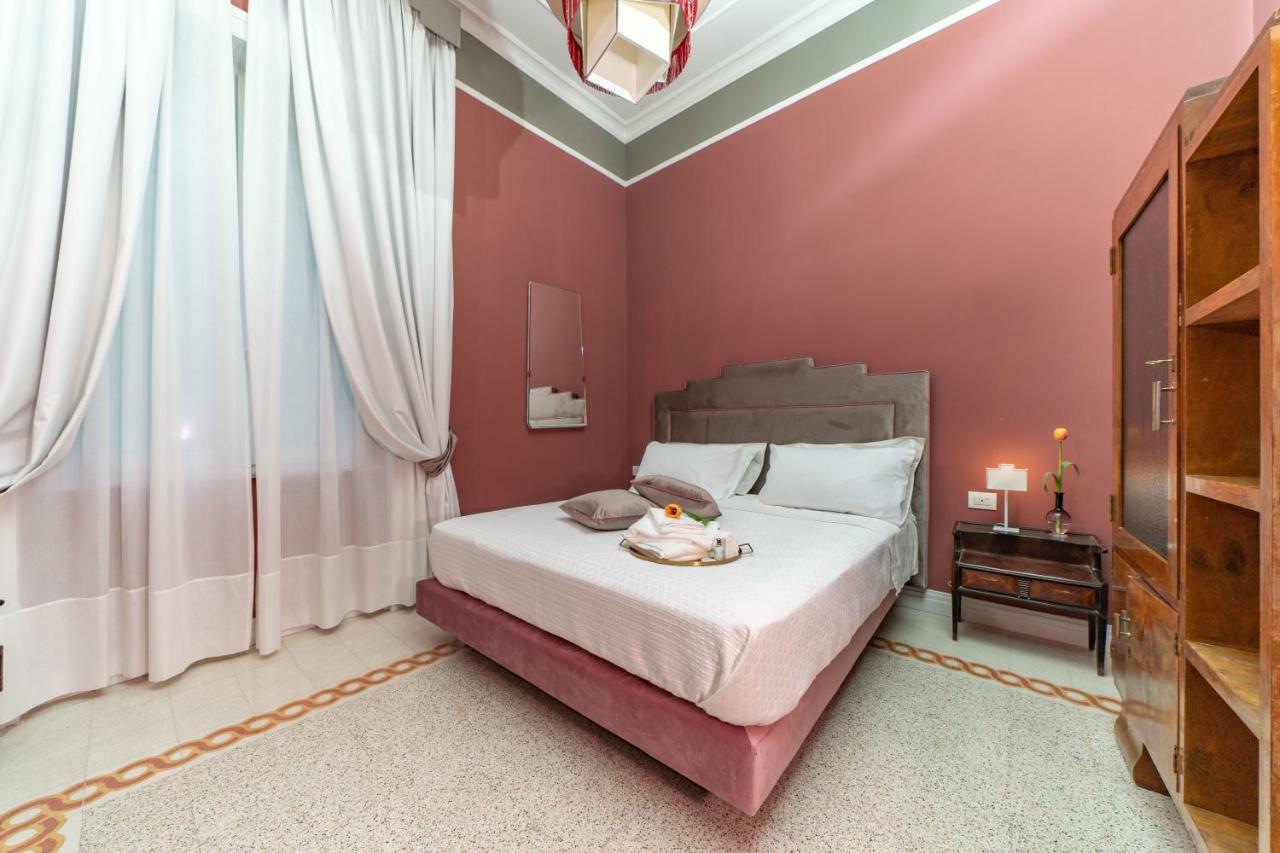 Hotel Il Fiore D'Oro Luxury Holiday House Napoli Esterno foto